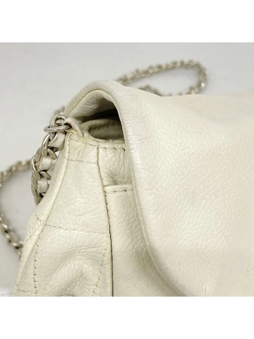 Chanel wallet chain